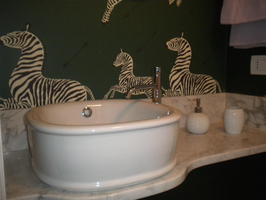 شقة Zebra Rosso ميلان الغرفة الصورة